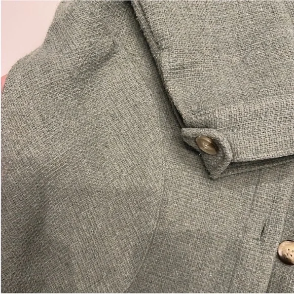 Design Lab Textured Front Button Shacket in Sage Size small - Picture 3 of 9